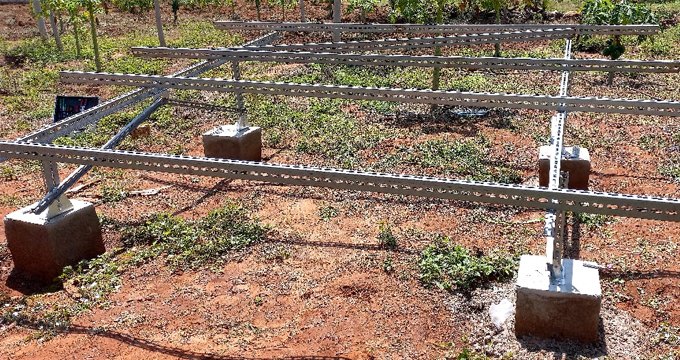 Kenya Structures en acier de montage de panneaux solaires photovoltaïques au sol