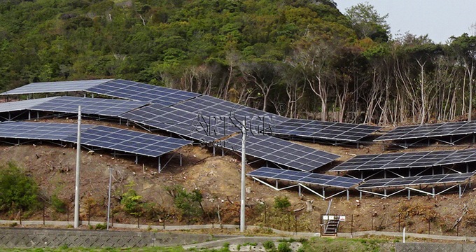 Système de montage au sol photovoltaïque en acier revêtu ZAM de 12 MW au Japon