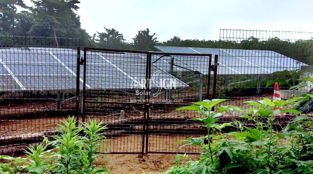 solaire PV Système de montage au sol en acier avec clôture de fil